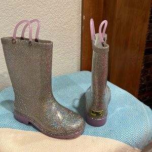 Girls light up rain boots